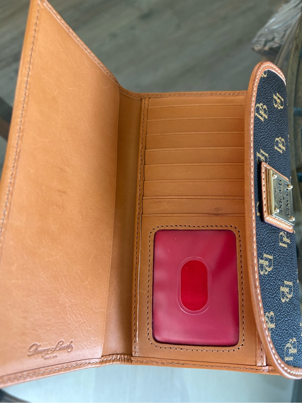 🤎🤎DOONEY & BOURKE BLAKELY CONTINENTAL SIGNATURE MONOGRAM WALLET! 🤎🤎 - Picture 6 of 7